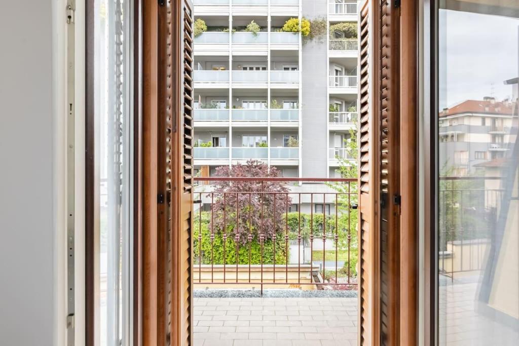 Apartamento Rovetta 14 - Milan City - By Host4U Exterior foto